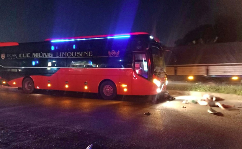 Hiện trường xảy ra vụ tai nạn khiến 3 người tử vong ở xã Ninh An (huyện Hoa Lư, tỉnh Ninh Bình). (Nguồn: Người dân cung cấp)