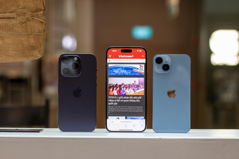 iPhone 14 đang có mức giá thấp nhất kể từ thời điểm mở bán. (Ảnh: PV/Vietnam+) 