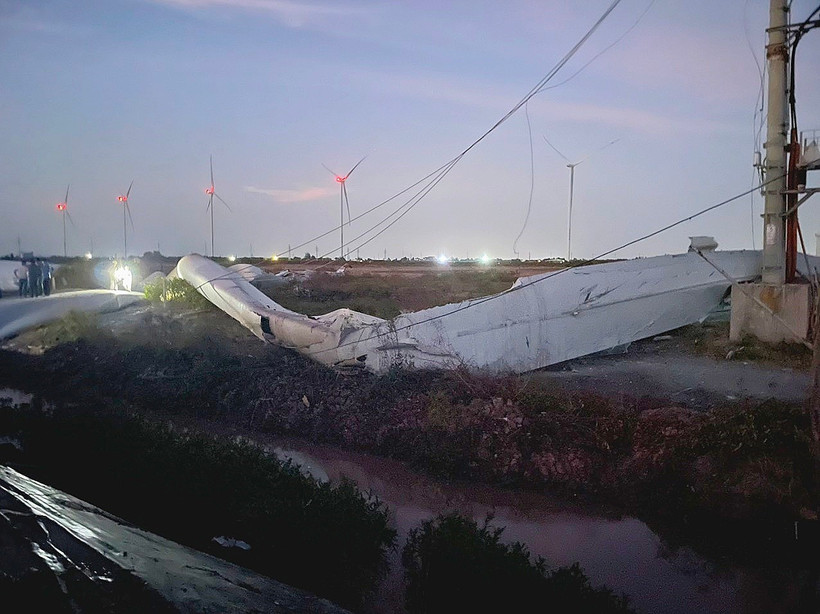 Hiện trường vụ rơi cánh quạt điện gió. (Ảnh: Hồng Đào/TTXVN phát)