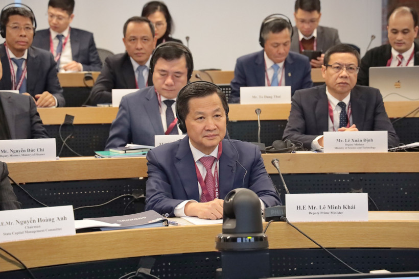 Phó Thủ tướng Lê Minh Khái dự một phiên thảo luận trong khuôn khổ Chương trình VELP 2024. (Ảnh: Thanh Tuấn/TTXVN)