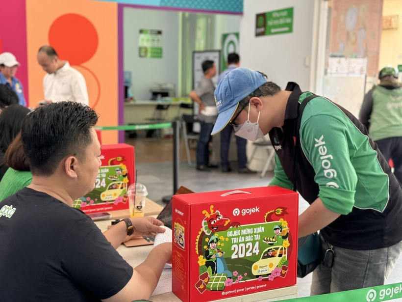 Gojek tri ân nỗ lực bền bỉ của các đối tác tài xế bằng chuỗi hoạt động đón Tết đầy ý nghĩa. (Ảnh: PV/Vietnam+)