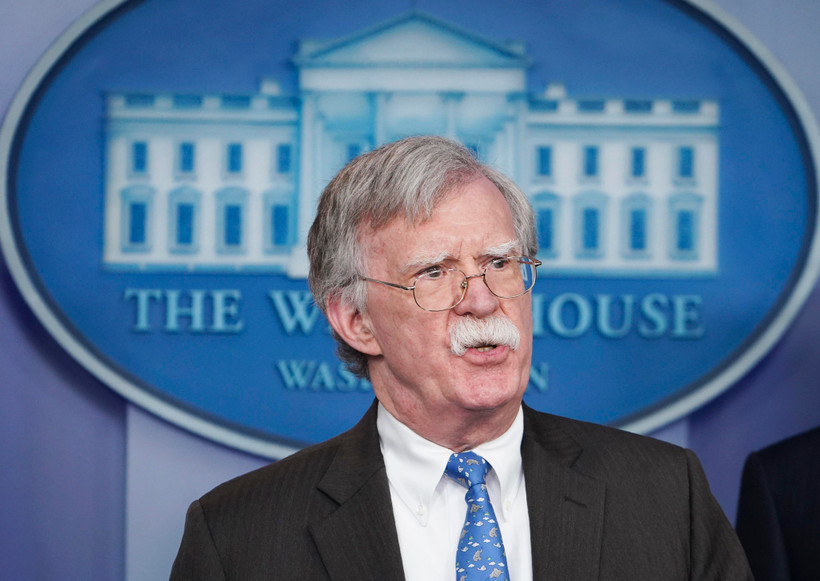 Cố vấn An ninh quốc gia Mỹ John Bolton phát biểu tại một cuộc họp báo ở Washington, DC. (Ảnh: AFP/TTXVN)