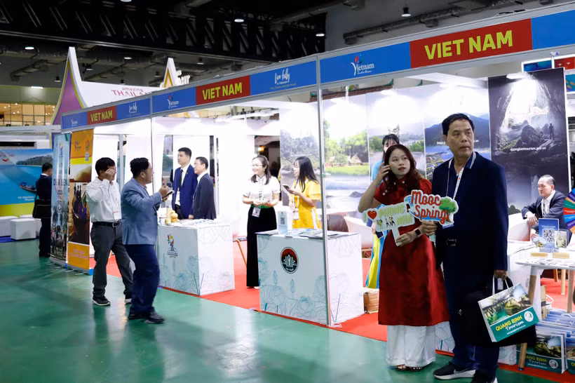 Một góc gian hàng của Việt Nam tại Hội chợ. (Ảnh: Phạm Kiên/TTXVN)