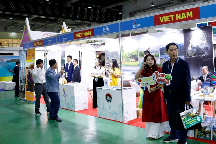 Một góc gian hàng của Việt Nam tại Hội chợ. (Ảnh: Phạm Kiên/TTXVN)