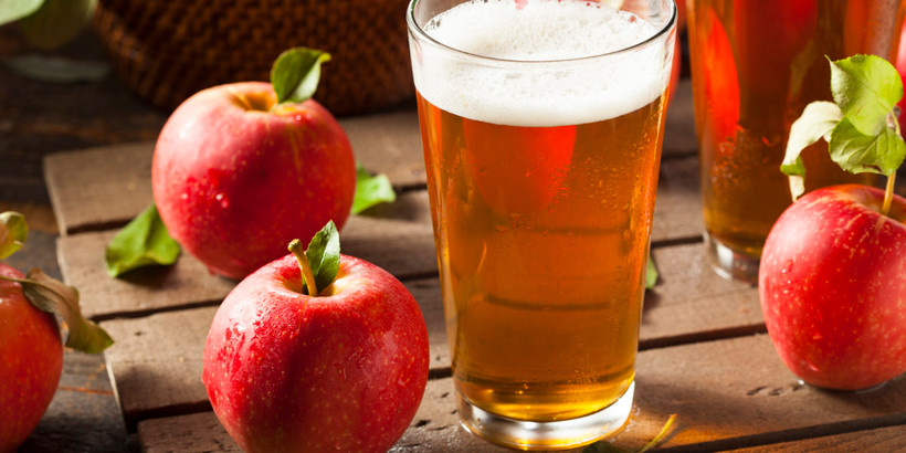 Rượu táo lên men cider. (Nguồn: sunset.com)