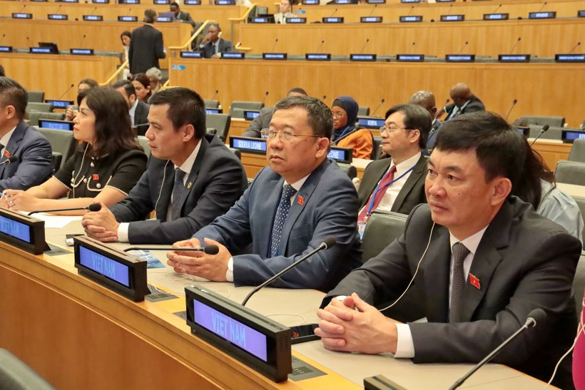 Đoàn Việt Nam tham dự phiên thảo luận. (Ảnh: Thanh Tuấn/TTXVN)