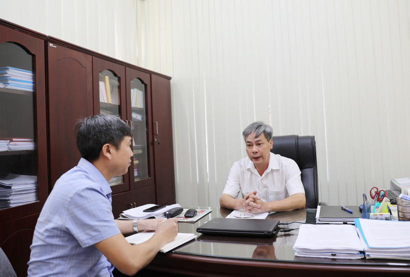 Ông Nguyễn Duy Lương, Phó Trưởng Ban Thường trực Ban Tuyên giáo Tỉnh ủy Sơn La, trả lời phỏng vấn của TTXVN về việc tuyên truyền Quy định số 144-QĐ/TW của Bộ Chính trị. (Ảnh: TTXVN phát)