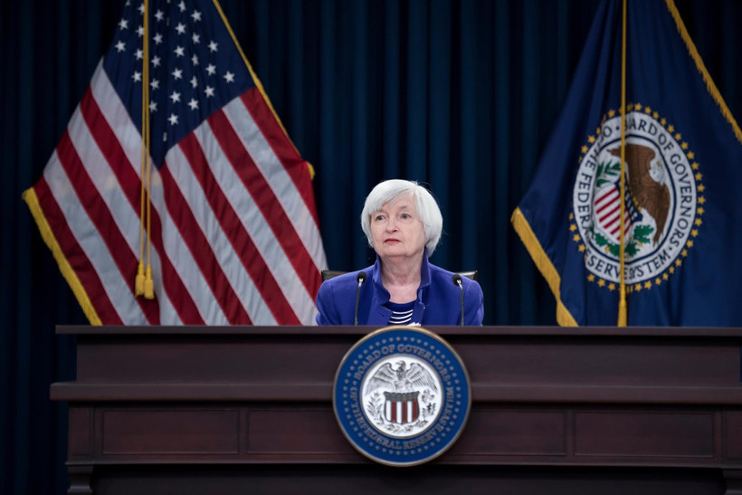 Bà Janet Yellen phát biểu tại một cuộc họp báo ở Washington, DC, Mỹ. (Ảnh: AFP/TTXVN)