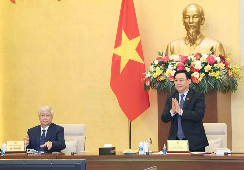 Chủ tịch Quốc hội Vương Đình Huệ chủ trì hội nghị. (Ảnh: Nhan Sáng/TTXVN)