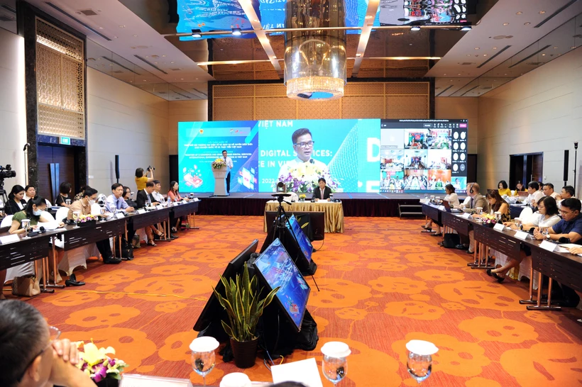 Tổng cục Thuế sẽ tăng cường công tác tuyên truyền, hỗ trợ người nộp thuế, như hướng dẫn đăng ký, kê khai, nộp thuế trên Cổng thông tin điện tử của ngành thuế. (Ảnh: PV/ Vietnam+)