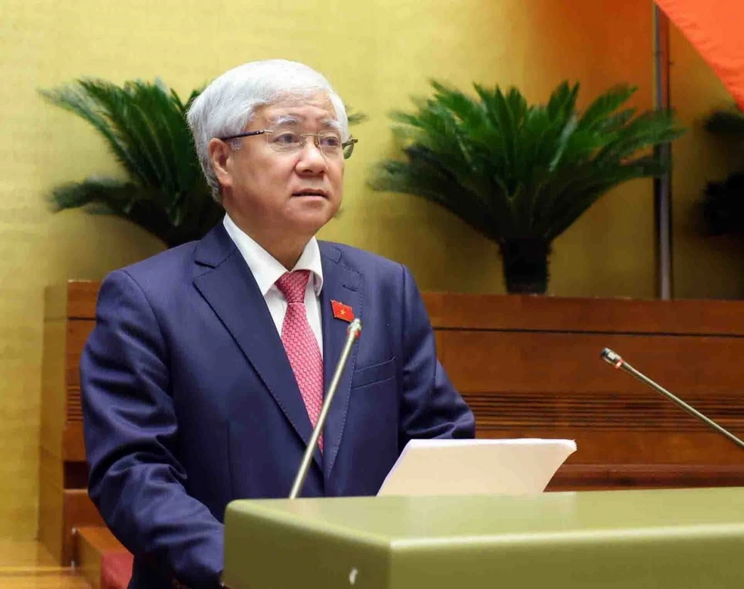 Chủ tịch Ủy ban Trung ương Mặt trận Tổ quốc Việt Nam Đỗ Văn Chiến trình bày Báo cáo tổng hợp ý kiến, kiến nghị của cử tri và Nhân dân gửi đến Kỳ họp thứ 7, Quốc hội khóa XV. (Ảnh: TTXVN)