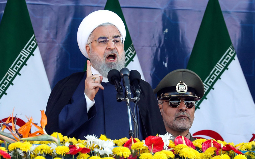 Tổng thống Iran Hassan Rouhani phát biểu tại lễ diễu binh ở Tehran, ngày 22/9. (Ảnh: AFP/TTXVN) 