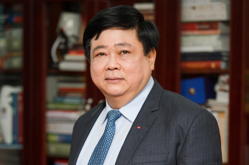 Phó Giáo sư-tiến sỹ Nguyễn Thế Kỷ, Chủ tịch, Tổng giám đốc Đài Tiếng nói Việt Nam.