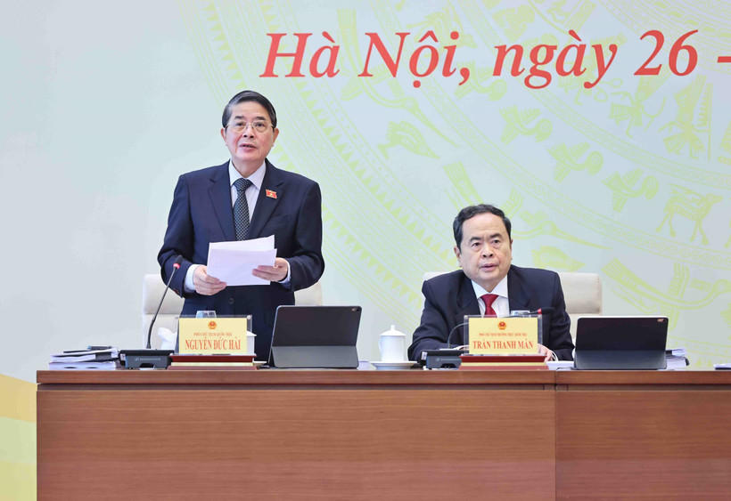 Phó Chủ tịch Quốc hội Nguyễn Đức Hải điều hành phiên thảo luận dự án Luật Công nghiệp Quốc phòng, An ninh và Động viên Công nghiệp. (Ảnh: Minh Đức/TTXVN)