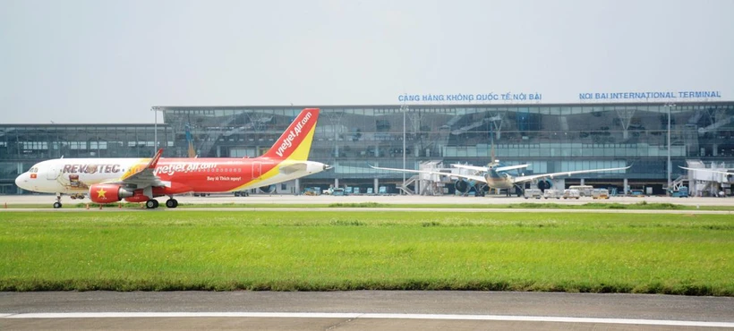 Sân bay Nội Bài sẽ tạm dừng khai thác một đường cất hạ cánh. (Ảnh: Việt Hùng/Vietnam+)