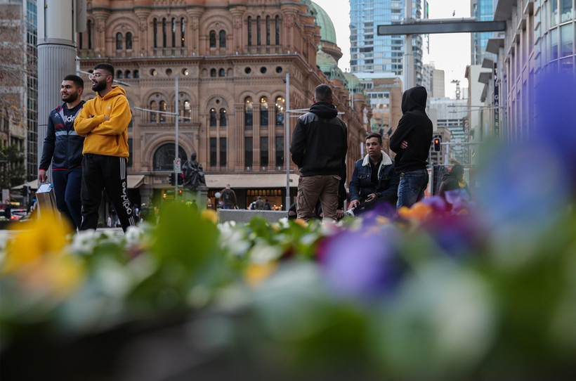Người dân trên đường phố tại Sydney, Australia, ngày 24/6/2020. (Ảnh: THX/TTXVN)
