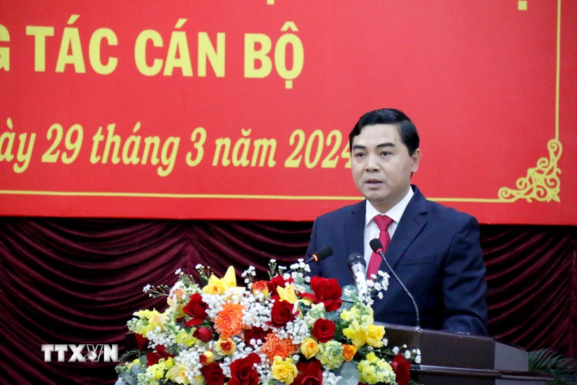 Ông Nguyễn Hoài Anh, Bí thư Tỉnh ủy Bình Thuận nhiệm kỳ 2020-2025 phát biểu nhận nhiệm vụ. (Ảnh: Nguyễn Thanh/TTXVN)