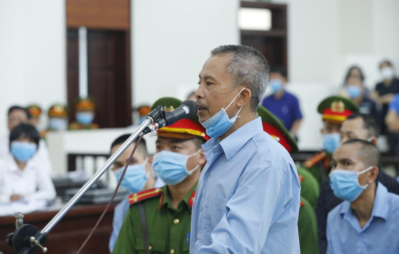 Bị cáo Lê Đình Công khai báo trước Hội đồng xét xử. (Ảnh: Doãn Tấn/TTXVN)