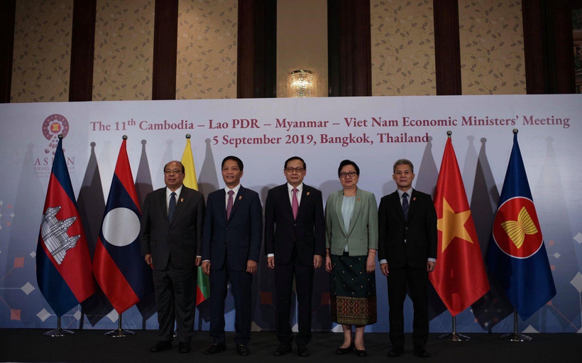 Trưởng đoàn các nước CLVM chụp ảnh chung. (Ảnh: TTXVN)