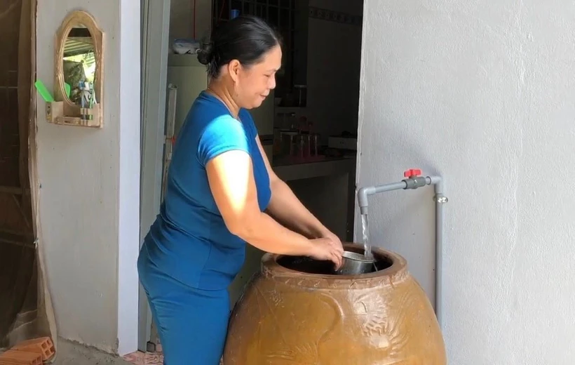 Nước sạch là một trong những dự án trọng điểm ứng phó biến đổi khí hậu tại Bến Tre. (Ảnh minh họa: Thanh Sang/TTXVN)