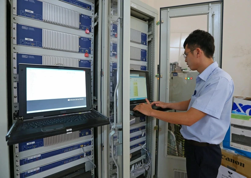 Trung tâm Điều khiển hệ thống điện tỉnh Quảng Trị (Tổng Công ty Điện lực miền Trung). (Ảnh: Ngọc Hà/TTXVN)
