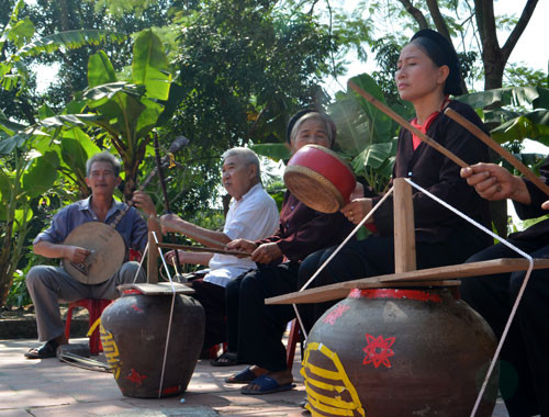 Hát trống quân ở Liêm Thuận, Hà Nam. (Nguồn: Cổng Thông tin Điện tử tỉnh Hà Nam)