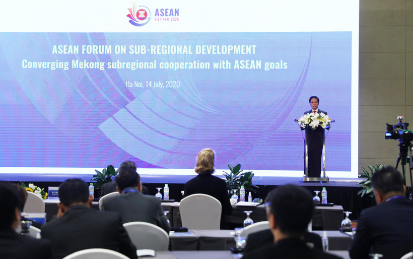 Bộ trưởng Bộ Công Thương Trần Tuấn Anh phát biểu khai mạc diễn đàn. (Ảnh: Lâm Khánh/TTXVN)