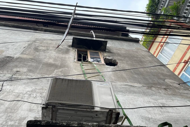 Chàng trai gen Z đập tường giải cứu 3 người khỏi đám cháy phố Trung Kính 