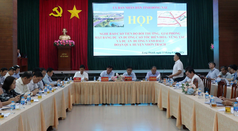 Quang cảnh buổi làm việc. (Ảnh: Công Phong/TTXVN)