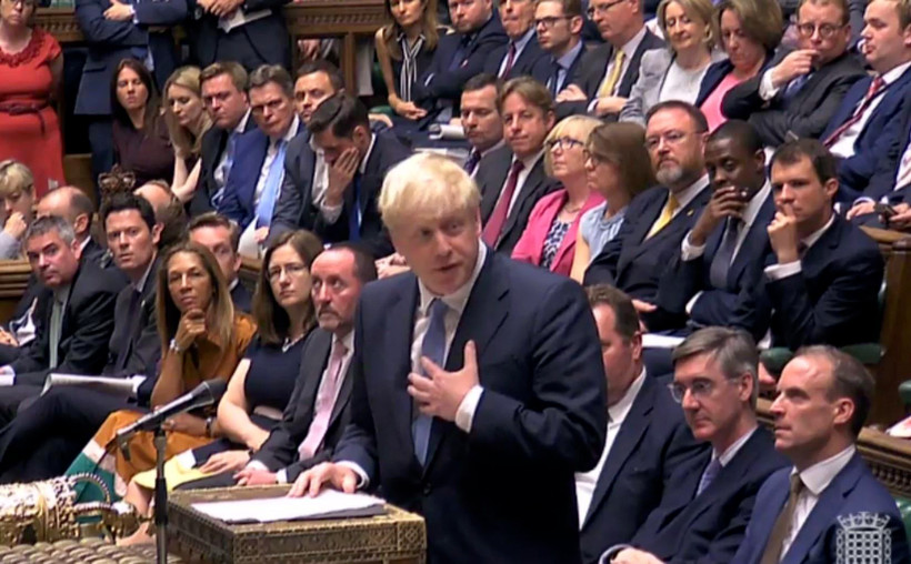 Thủ tướng Anh Boris Johnson phát biểu tại cuộc họp Quốc hội Anh ở London ngày 25/7. (Ảnh: AFP/TTXVN)