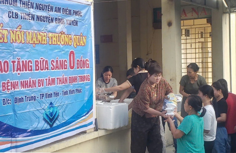 Việc chuyên nghiệp hóa nhân lực công tác xã hội trong bệnh viện là vô cùng cần thiết. (Ảnh minh họa: Hoàng Hùng/TTXVN)