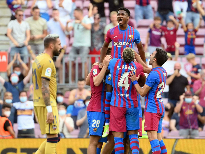 Barcelona chấm dứt chuỗi trận thất vọng bằng chiến thắng trước Levante. (Nguồn: Getty Images)