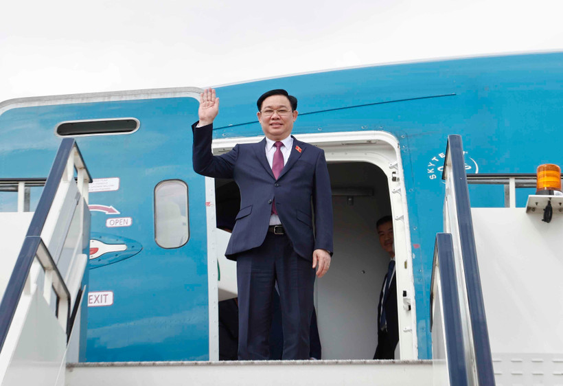 Chủ tịch Quốc hội Vương Đình Huệ thăm chính thức Liên hiệp Vương quốc Anh và Bắc Ireland. (Ảnh: Doãn Tấn/TTXVN)