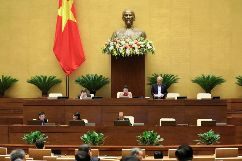 Phó Chủ tịch Quốc hội Uông Chu Lưu điều hành phiên họp. (Ảnh: Lâm Khánh/TTXVN)