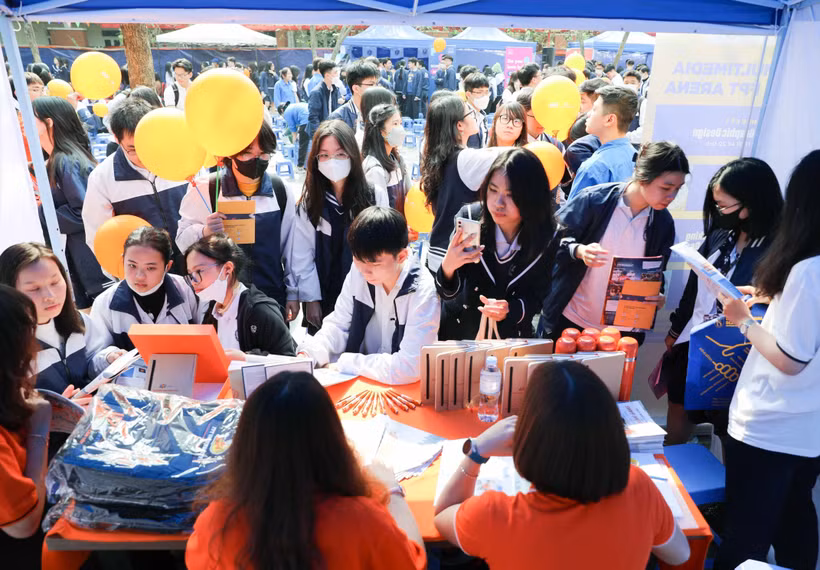 Học sinh trong ngày hội hướng nghiệp tại Hà Nội. (Ảnh: Thanh Tùng/TTXVN)
