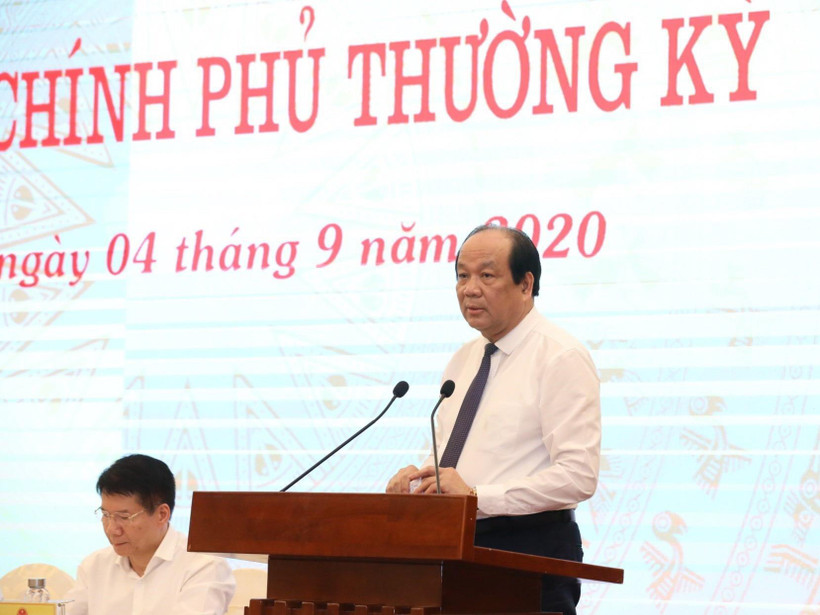 Bộ trưởng, Chủ nhiệm Văn phòng Chính phủ, Người Phát ngôn Chính phủ Mai Tiến Dũng phát biểu tại buổi họp báo. (Ảnh: Văn Điệp/TTXVN)