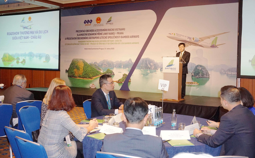 Đại sứ Hồ Minh Tuấn phát biểu.(Ảnh: Hồng Kỳ/Vietnam+)