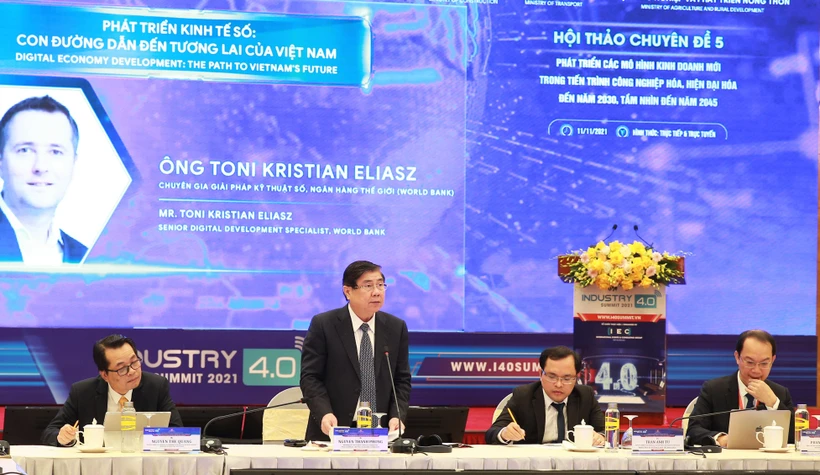 Hội thảo chuyên đề “Phát triển các mô hình kinh doanh mới trong tiến trình công nghiệp hóa, hiện đại hóa đến năm 2030, tầm nhìn đến năm 2045,” ngày 11/11. (Ảnh: Vietnam+)