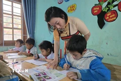 Tuyển dụng giáo viên là vấn đề được nhiều đại biểu quan tâm. (Ảnh: TTXVN)