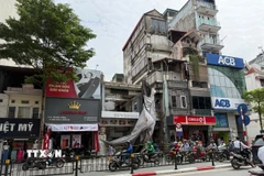 Ngôi nhà 2 tầng đang sửa chữa thì xảy ra tai nạn đáng tiếc. (Ảnh: Hùng Mạnh/TTXVN)