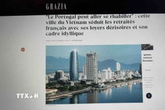 Bài viết đăng trên tạp chí Grazia gọi Đà Nẵng là “Miami của châu Á”, địa điểm hấp dẫn những người về hưu Pháp bởi nắng ấm, biển xanh và một nhịp sống thư thái. (Ảnh: TTXVN phát)