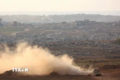 Xe quân sự Israel được triển khai tại Dải Gaza, ngày 25/9/2025. (Ảnh: THX/TTXVN)
