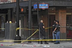 Cảnh sát phong tỏa khu vực xảy ra vụ đấu súng ở thành phố Tampa, bang Florida, Mỹ tháng 10/2023. (Ảnh: AP/TTXVN)