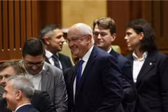 Thủ tướng mới được bổ nhiệm của Moldova, Alexandru Munteanu, ngày 31/10/2025. (Ảnh: REUTERS)