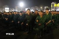 Thanh niên Bắc Ninh sẵn sàng lên đường nhập ngũ. (Ảnh: Thái Hùng/TTXVN)