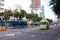 Trên địa bàn Thành phố Hồ Chí Minh hiện có 2.432 phương tiện xe buýt. (Ảnh: Tiến Lực/TTXVN)