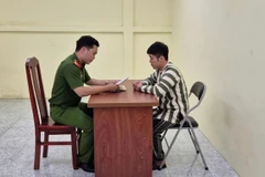 Bắt tạm giam chủ tài khoản TikTok “Dù Bầu Trời” vì lợi dụng quyền tự do dân chủ. (Ảnh: Công an cung cấp)