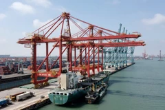 Quang cảnh cảng hàng hóa ở Busan (Hàn Quốc). (Ảnh: THX/TTXVN)