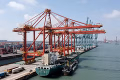 Quang cảnh cảng hàng hóa ở Busan (Hàn Quốc). (Ảnh: THX/TTXVN)