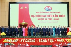 Ban Chấp hành Đảng bộ UBND tỉnh Lai Châu nhiệm kỳ 2025-2030 ra mắt Đại hội. (Ảnh: Quý Trung/ TTXVN)
